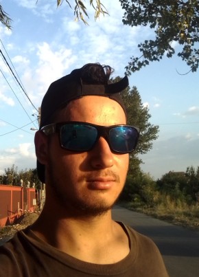 Ștefan, 19, Romania, București