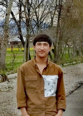 Баракатулло из Душанбе 18 лет