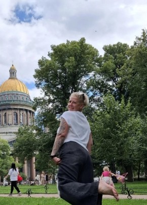 Анастасия из Москвы 48 лет
