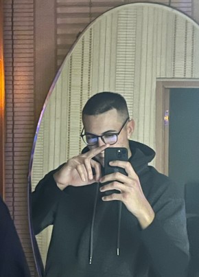 Валерий из Буденновска 22 года
