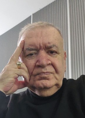 Артур из Орёла 66 лет