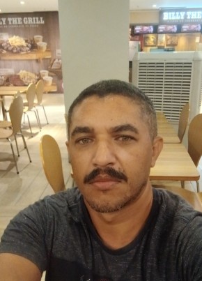 Josué, 40, República Federativa do Brasil, Rio de Janeiro