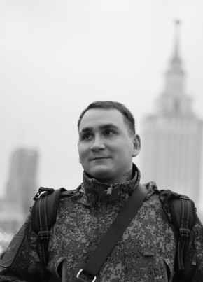 Артем из Воронежа 24 года
