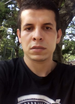 Leonardo Caro из Florencia 34 года
