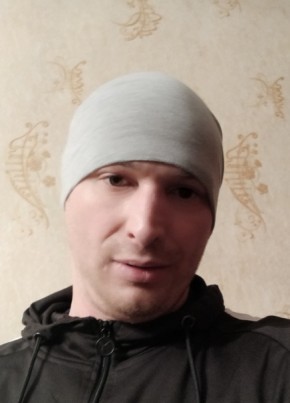 Олег, 22, Україна, Луганськ