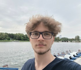 Andrey, 22, Saint Petersburg