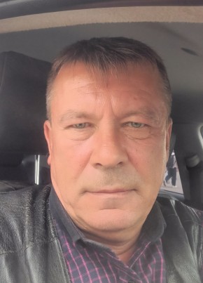 Максим из Сергиев Посада 57 лет