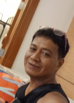 santi из Maynila 47 лет