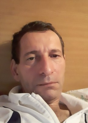 Cristian, 48, Romania, Cluj-Napoca