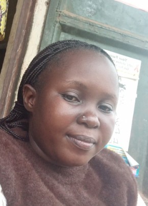 Sumsiah, 25, Uganda, Kampala