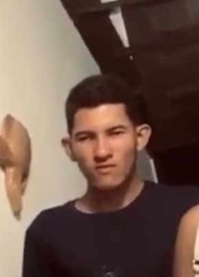 Thiago Lucas a из Camaçari 24 года