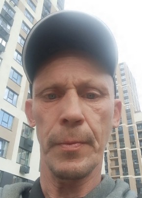 Денис из Екатеринбурга 48 лет