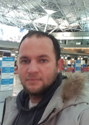 Артур, 32, Россия, Москва