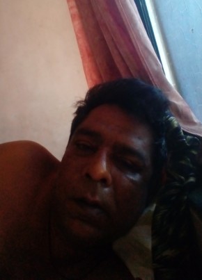 Zuber, 45, India, Mumbai
