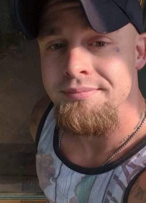 Gggggg, 36, United States of America, Appleton