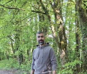 Radwan, 37, Roscommon
