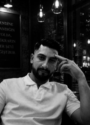 Efe из Kayseri 26 лет