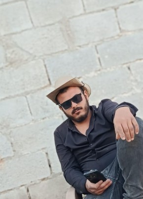 Murat из Gaziantep 22 года
