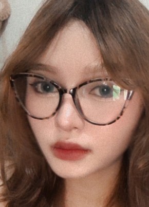 Herlyana, 20, Indonesia, Djakarta