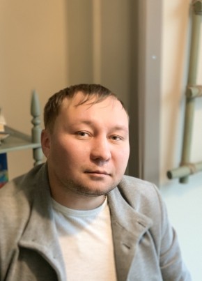 Денис из Кумертау 47 лет