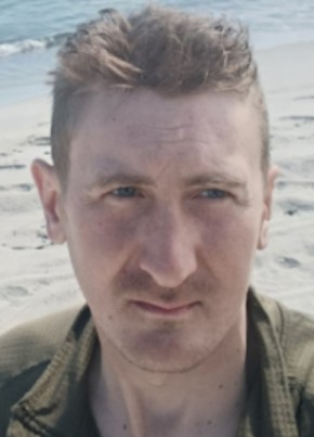 Антон из Калининграда 34 года