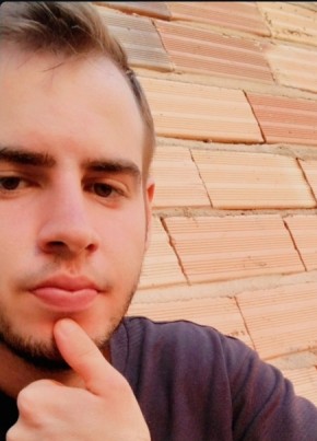 Diogo junior из Divinópolis 23 года