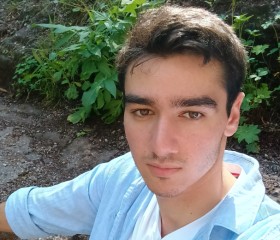 Leon, 21, Sokhumi