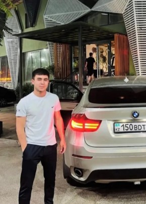 Хуршед из Астаны 22 года