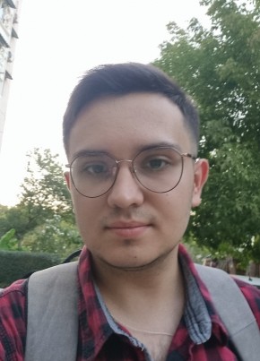 Денис из Toshkent 22 года