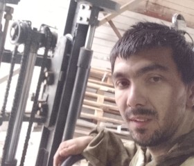 Boburzhon, 25, Surgut