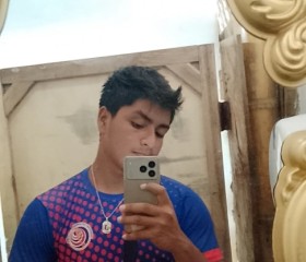 Yordan, 20, Santo Domingo de los Colorados