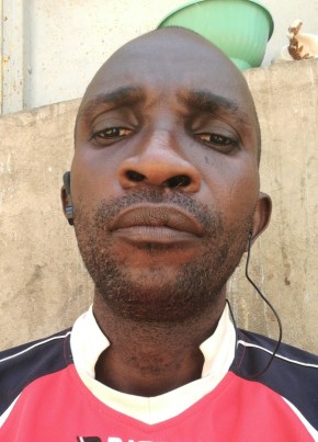 Ezemoine, 49, República de Angola, Loanda