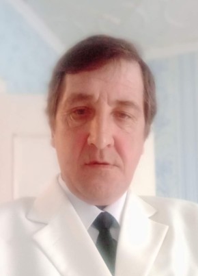 Вадим из Смирныха 48 лет