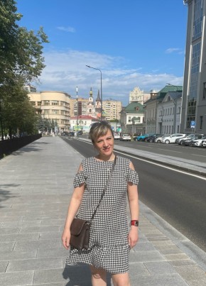 Вера, 44, Россия, Дубна (Московская обл.)