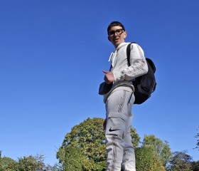 Achour, 25, Delfzijl