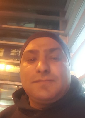 Eugen, 39, Romania, București