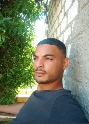 احمد из نجع حمادى 18 лет