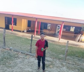 Adrian José, 24, Bogota