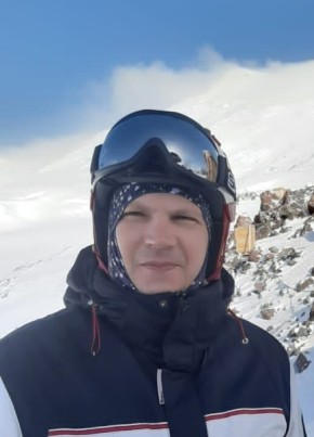 Andrey, 46, Russia, Uvarovka