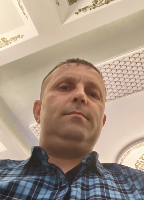 Александр из Қостаная 44 года