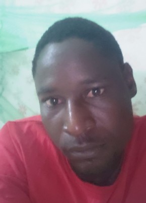 Ibrah Mdoka, 33, Malaŵi, Lilongwe