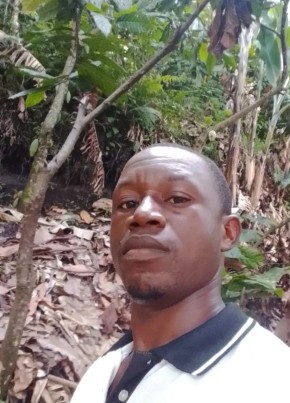 Gideon из Bundibugyo 34 года