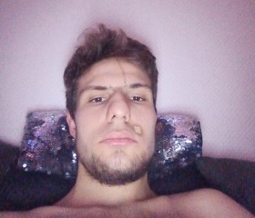Dylan, 21, Dijon