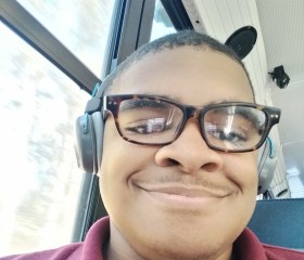 Dylan, 22, Savannah