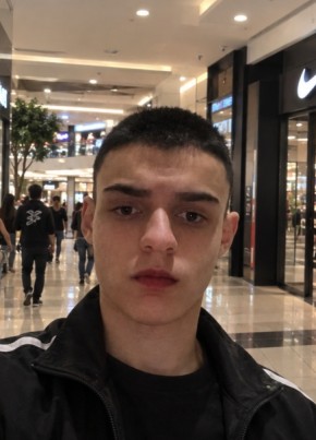 Davi из Duque de Caxias 18 лет