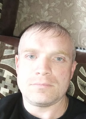 Олег, 37, Россия, Рошаль