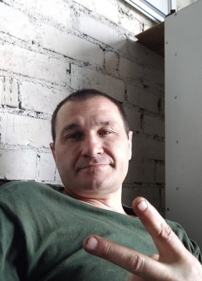 Иван, 42, Россия, Североуральск