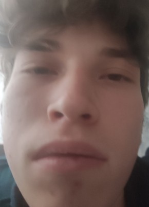 Егор из Лысьвы 18 лет