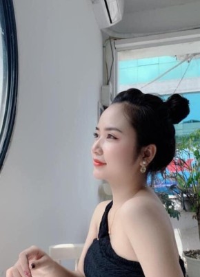 Ngọc Lan, 29, Công Hòa Xã Hội Chủ Nghĩa Việt Nam, Vinh