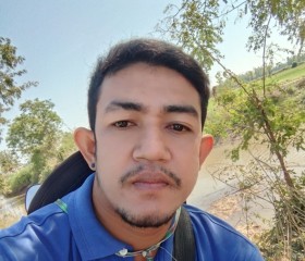 pee, 28, Sukhothai